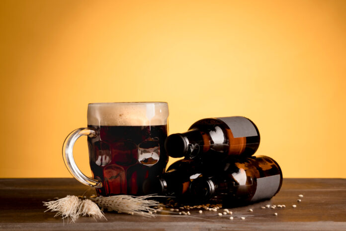 Réussir une bière ambrée maison riche en saveurs grâce à un brassage maîtrisé